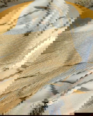 Esarfa noua lina 100 % Italia, manusi noi   ambele  etichete atasate