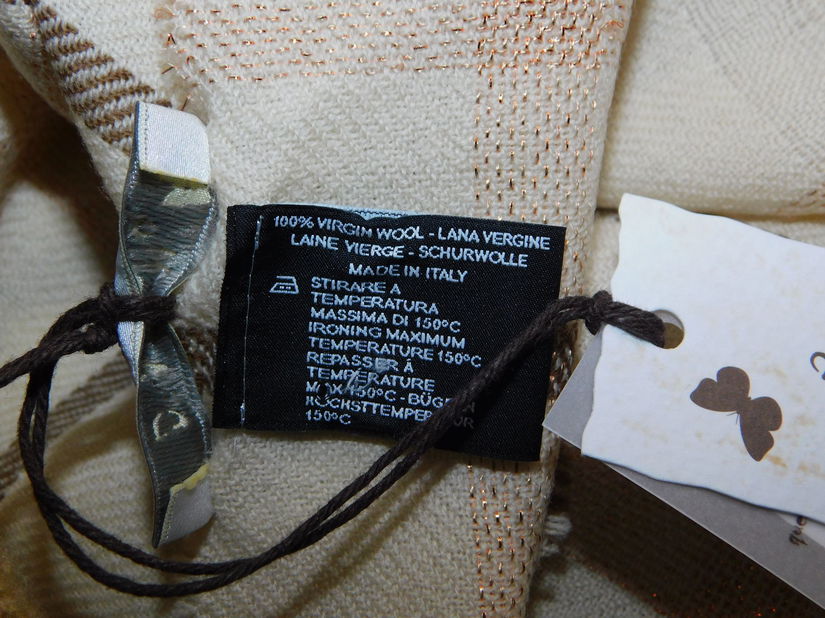 Esarfa noua lina 100 % Italia, manusi noi ambele etichete atasate