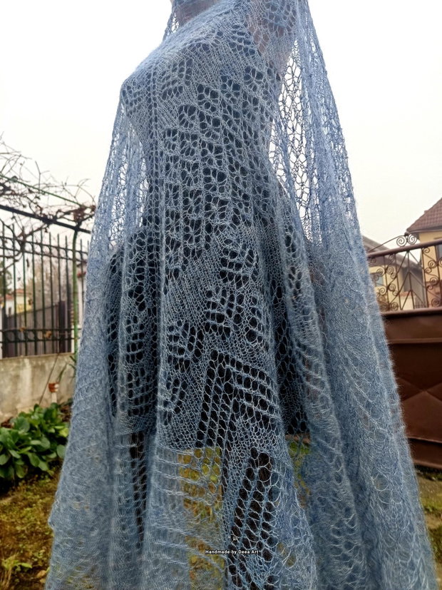 Sal tricotat albastru denim, mohair cu matase