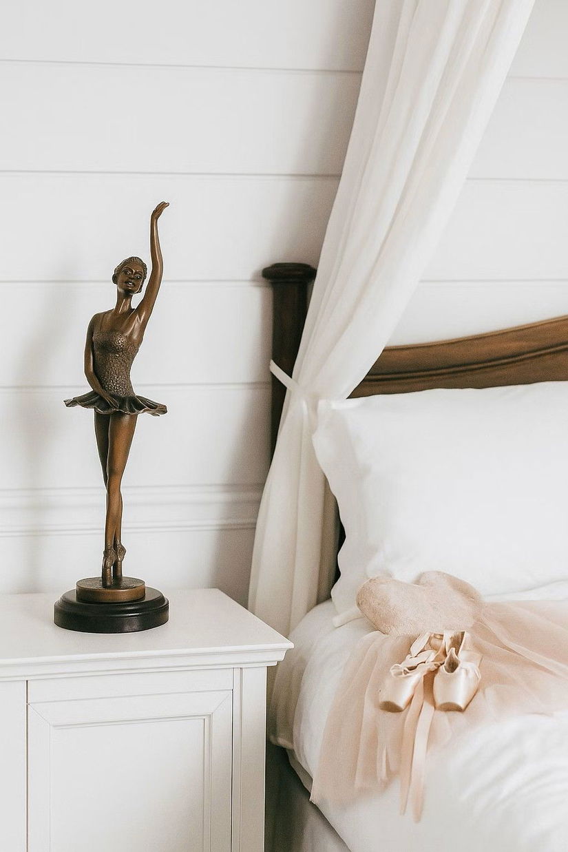 Lacul lebedelor-statueta din bronz cu soclu din marmura