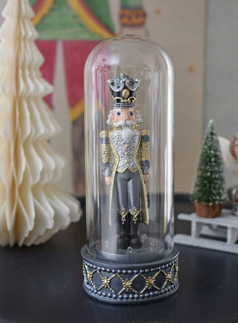 Glob de sticla Spargatorul de nuci