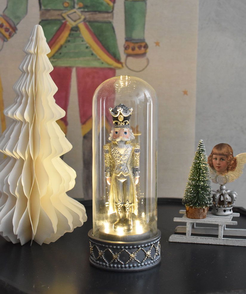 Glob de sticla Spargatorul de nuci