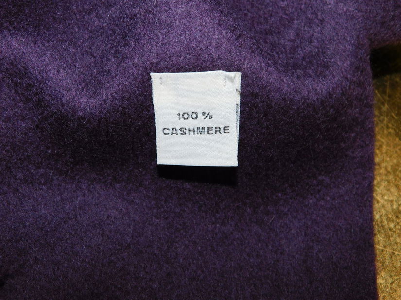 Fular nou, Italia, casmir , brosa noua perle cadou