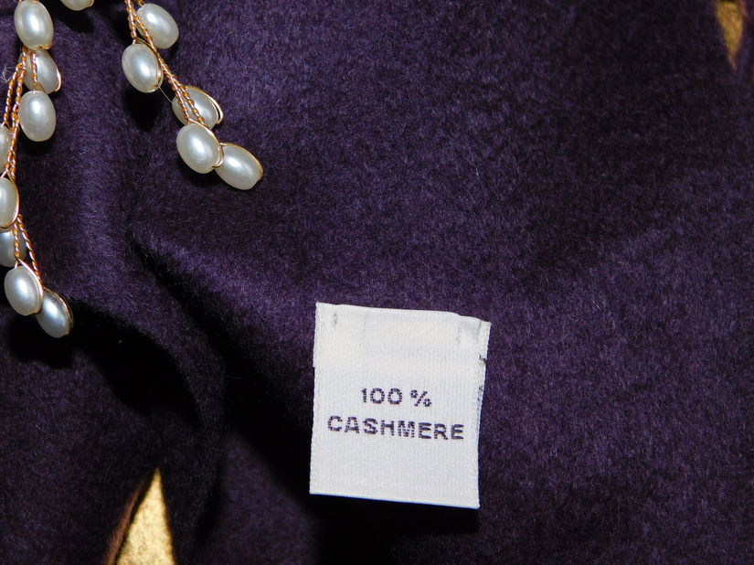 Fular nou, Italia, casmir , brosa noua perle cadou