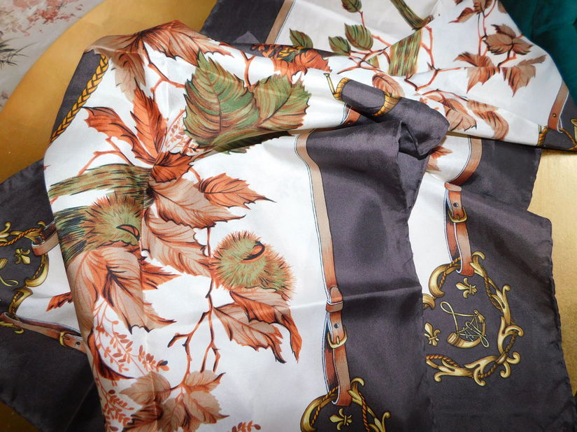 Brand BAYRON, esarfa deosebita matase naturala plina 90 x 90 cm