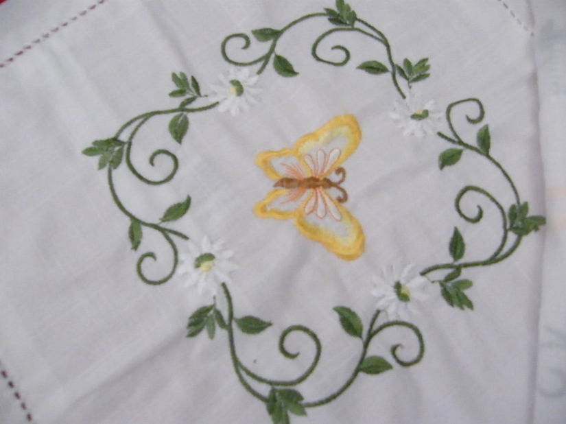 Nou/set 2 huse brodate