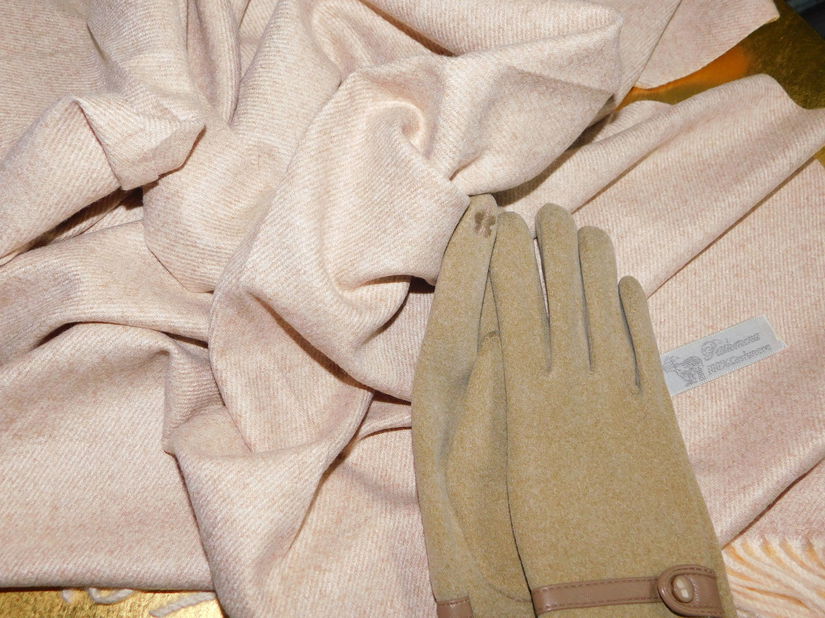 Esarfa noua Pashmina / Casmir / foarte mare , manusi noi asortate