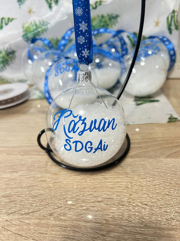 Glob de sticla personalizat cu nume