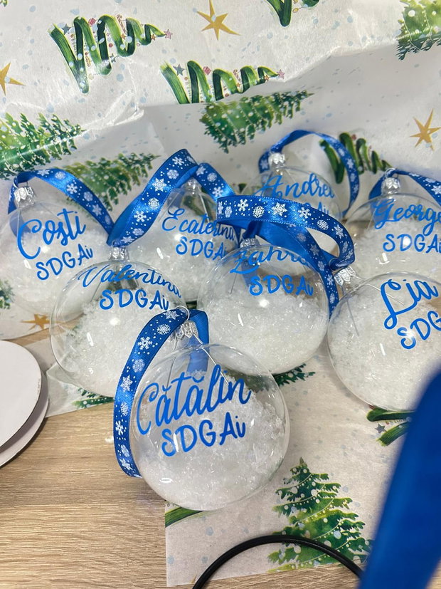 Glob de sticla personalizat cu nume