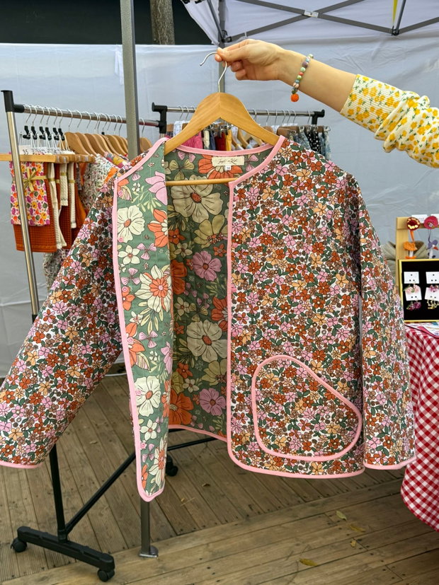 Geacă matlasată cu flori - multicolor roz - Mărimea 38