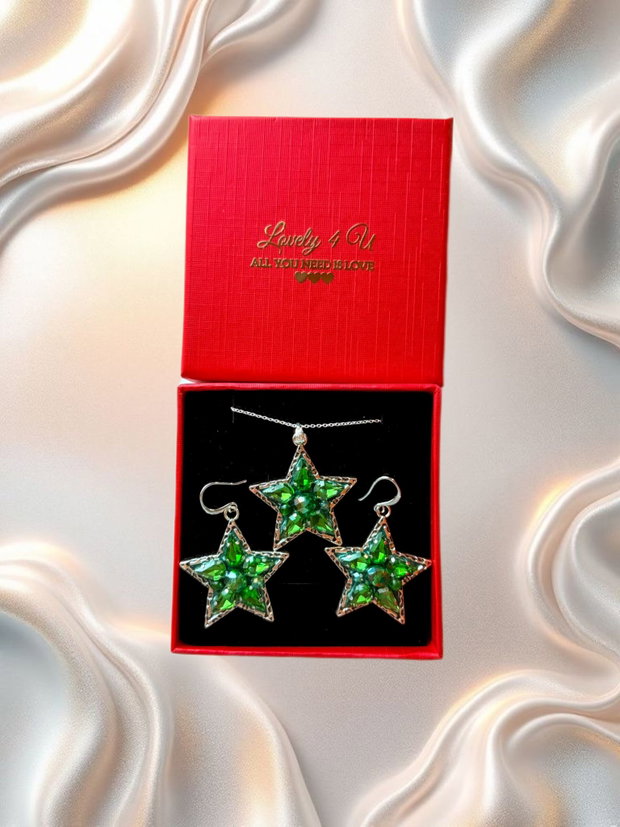 Set bijuterii argint cercei și colier cu pandantiv steluțe cu pietre , cristale și jad verde, set bijuterii elegant si festiv - idei cadou - bijuterii de craciun handmade