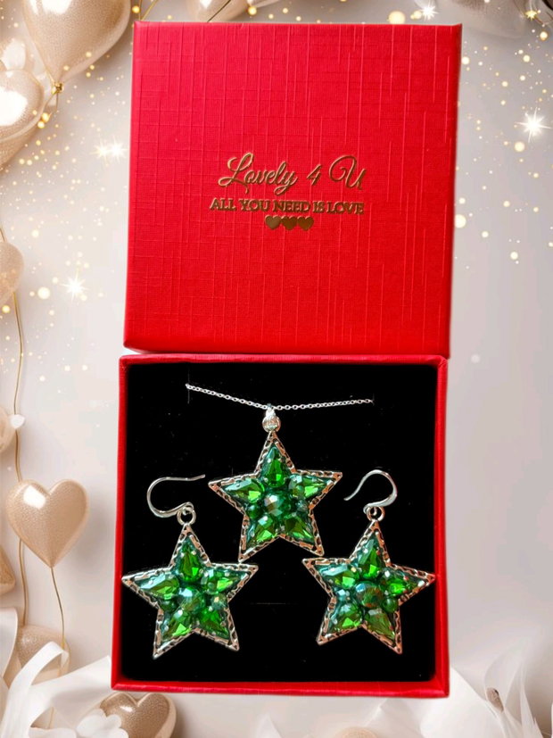 Set bijuterii argint cercei și colier cu pandantiv steluțe cu pietre , cristale și jad verde, set bijuterii elegant si festiv - idei cadou - bijuterii de craciun handmade