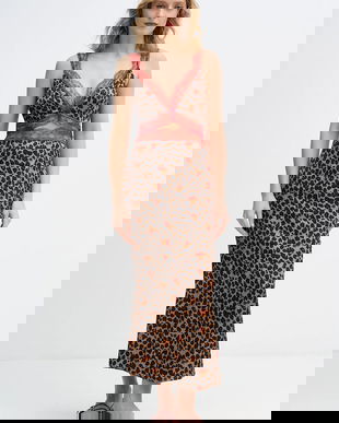 Never Fully Dressed rochie Cherry Mimi culoarea maro, maxi, mulată, NFDDR3266