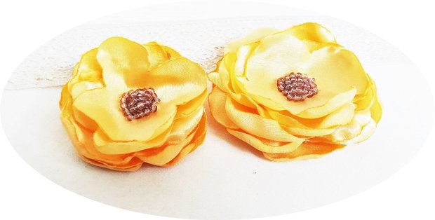 set brose flori galbene satinate