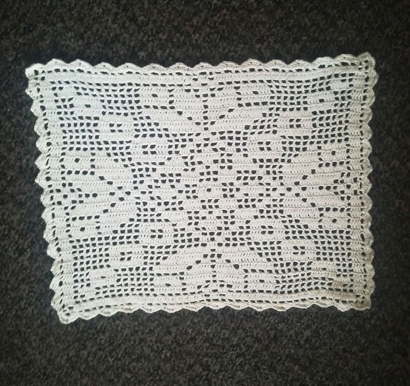 aplicatie dreptunghiulara  crosetata  crem 34/26 cm