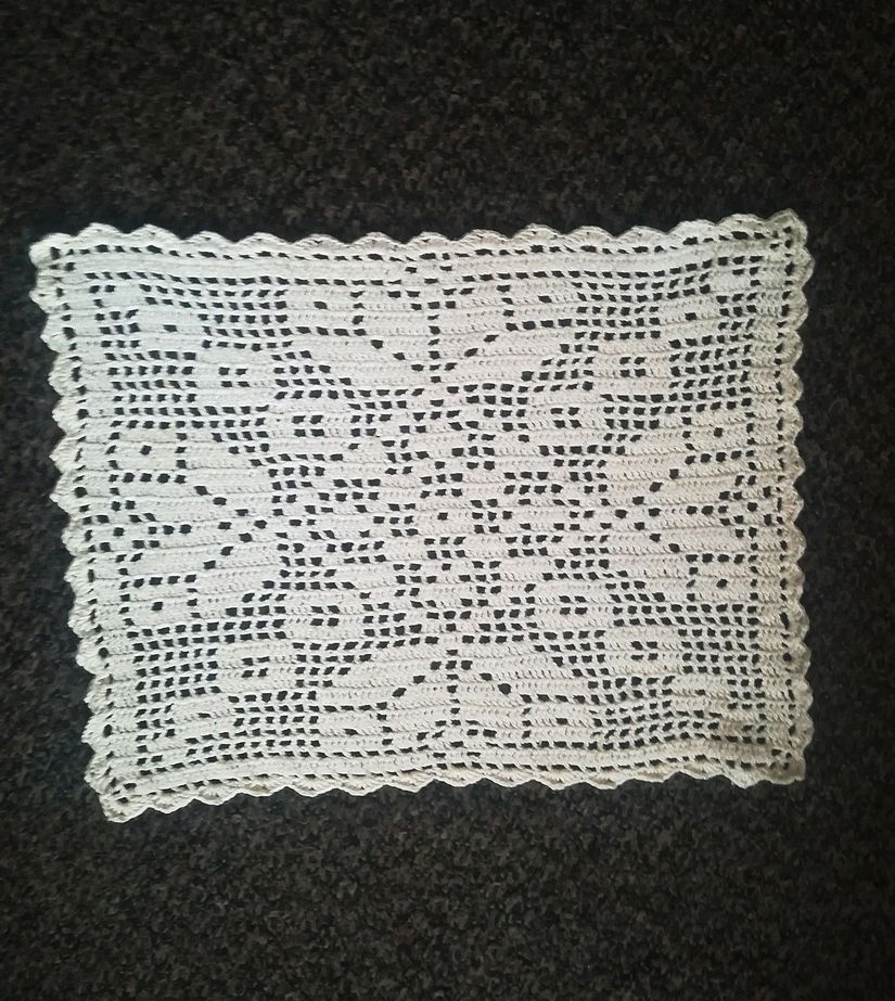 aplicatie dreptunghiulara  crosetata  crem 34/26 cm