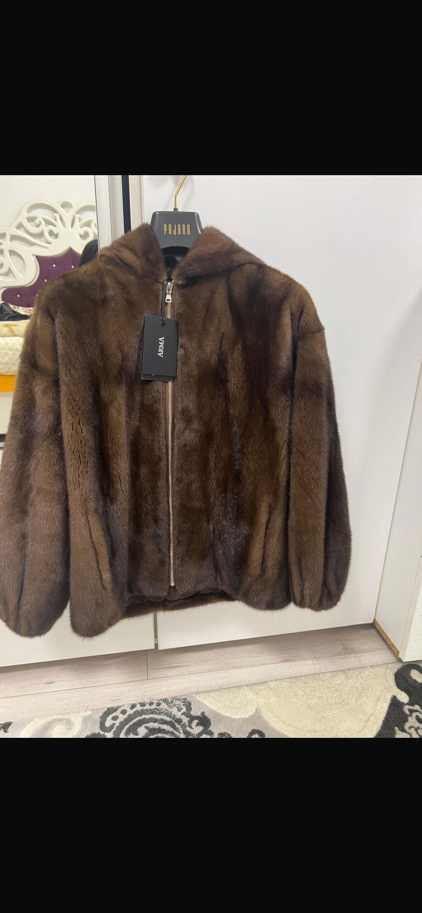 Vând blana de vizon