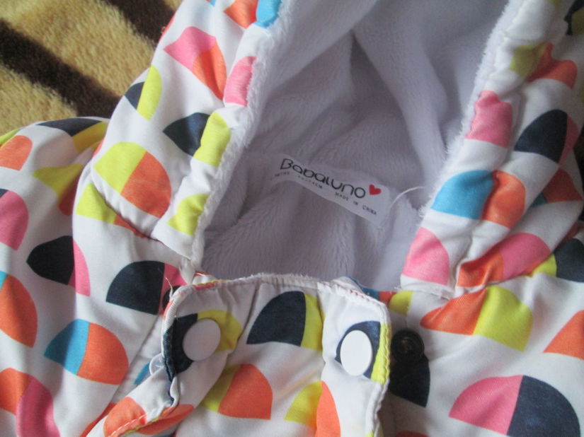 salopeta  vesela fetite 6-9 luni