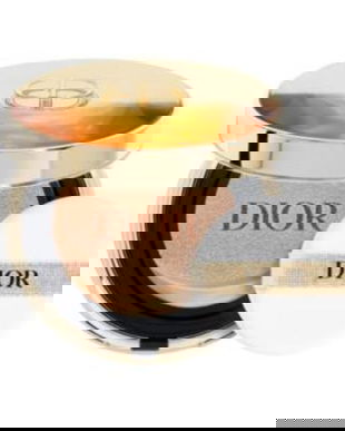 Fond de ten compact anti-&icirc;mbătr&acirc;nire Christian Dior Prestige Le Cushion Teint de Rose SPF 50, nuanța 012 Porcelain, 14 g