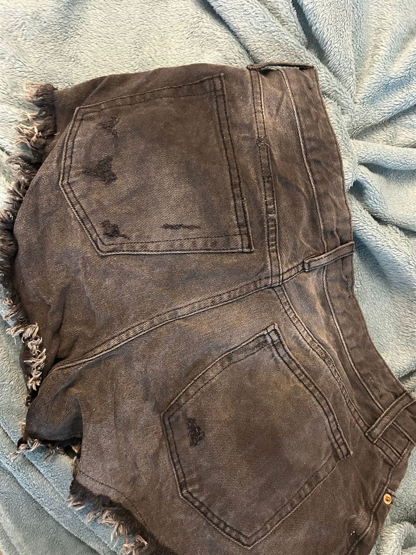 Pantaloni scurti si sutien de baie cadou