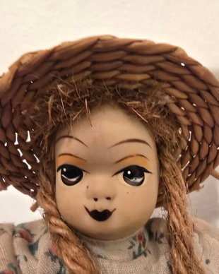 Păpușă Miniatură Rustică Germană (12cm), Cap Porțelan/Ceramică, Pălărie Paie