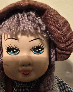Păpușă Handmade Vintage, Cap Ceramic Pictat Manual, Păr Mov, Umplutură Nisip