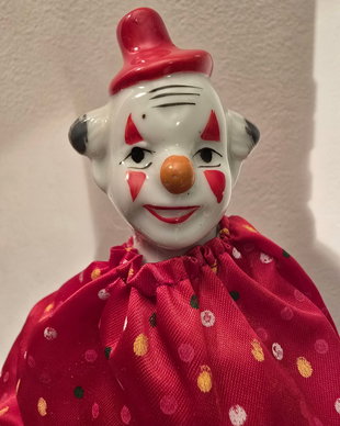 SET 2 Păpuși Clovn Full Porțelan/Ceramică, Costum Satin Roșu și Albastru, Vintage