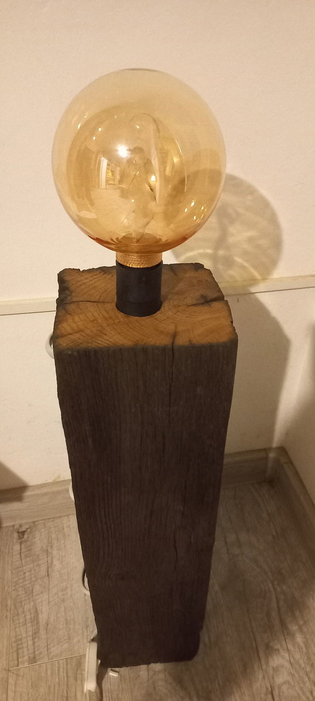 Lampadar rustic