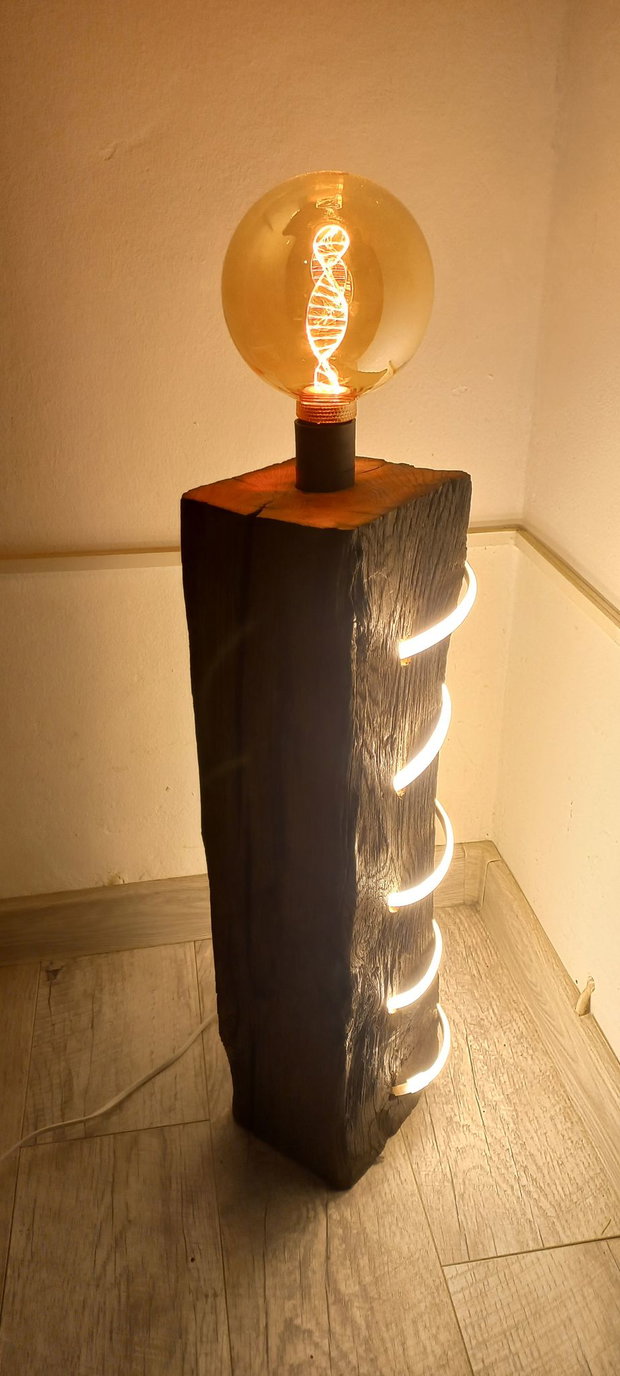Lampadar rustic