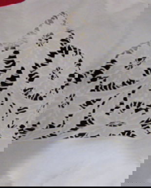 set 2 huse broderie decupata