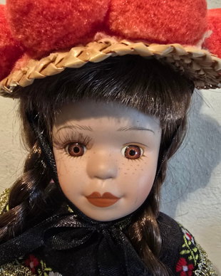 Păpușă Colecție 35text{ cm} Porțelan Costum Național/Popular Vintage