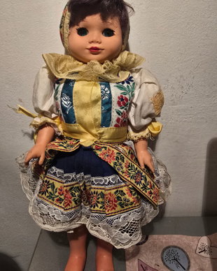 Păpușă Germană VINTAGE  OCHI MOBILI, Haine Lucrate Manual