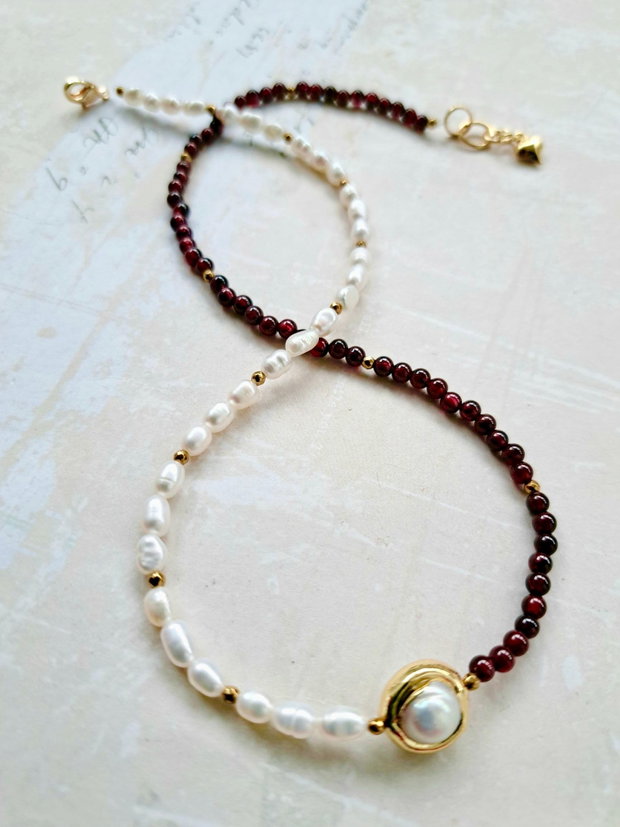 Colier CHOKER granat & perle albe de cultura