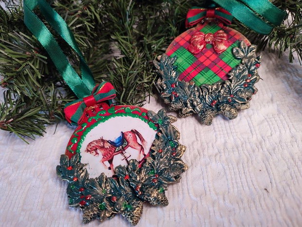 Ornament Crăciun handmade cu căluț balansoar decor nostalgic și elegant