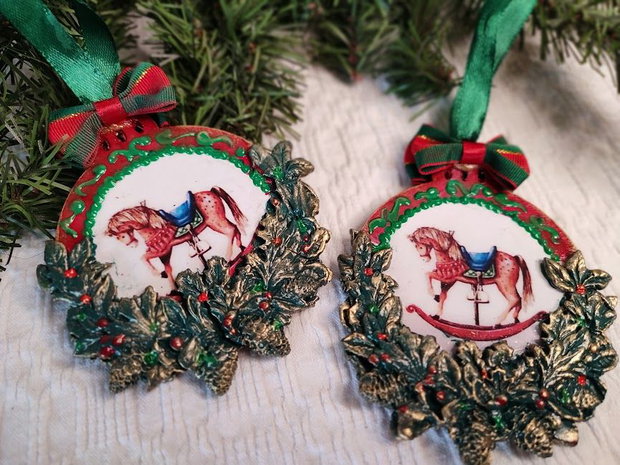Ornament Crăciun handmade cu căluț balansoar decor nostalgic și elegant