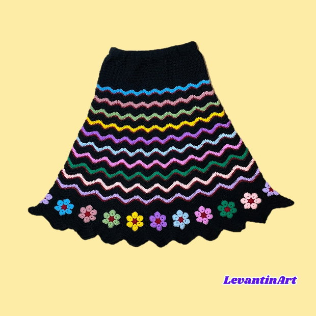 Fustă Groasa Croșetată pentru Sezonul Rece, Decorată cu Flori Multicolore Elegantă, Călduroasă și Unică