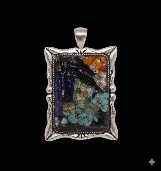 Pandantiv unicat, in forma de tablou ilustrand o padure magica, pictata cu cristale de turmalina, turcoaz, fluorina, chihlimbsr
