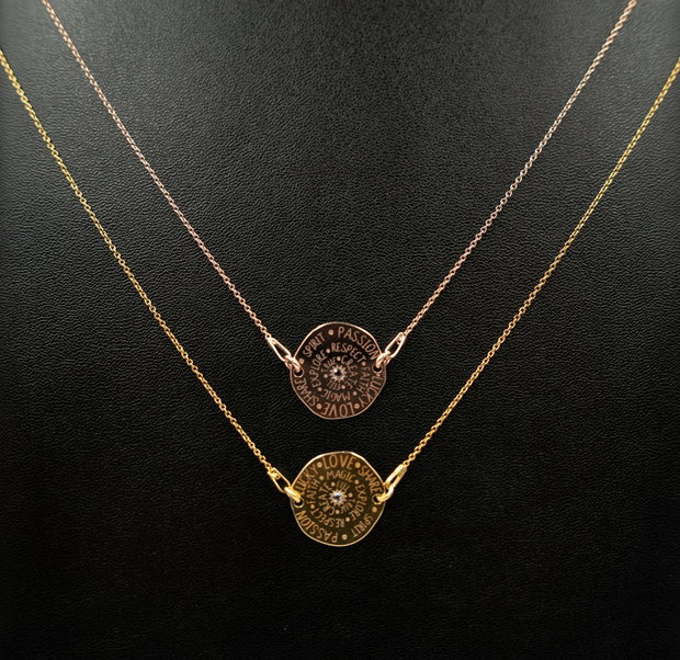Lantisor talisman placat aur roz