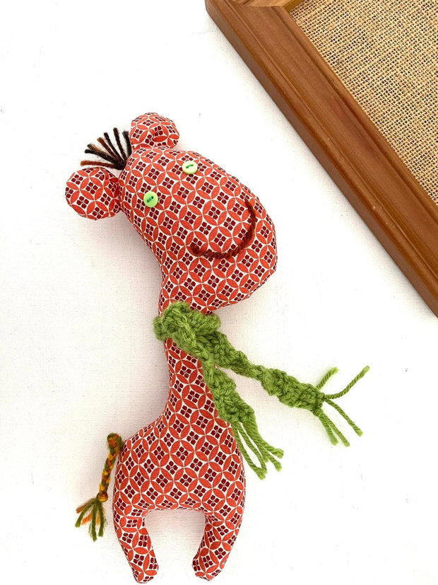 Girafa...cu capul in nori!