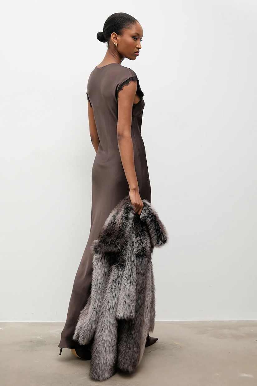 Answear.LAB rochie culoarea maro, maxi, evazati