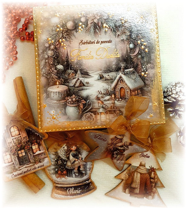 Set 4 decoratiuni in cutie din lemn, personalizata cu mesaj, tema Familie, cadou personalizat Craciun