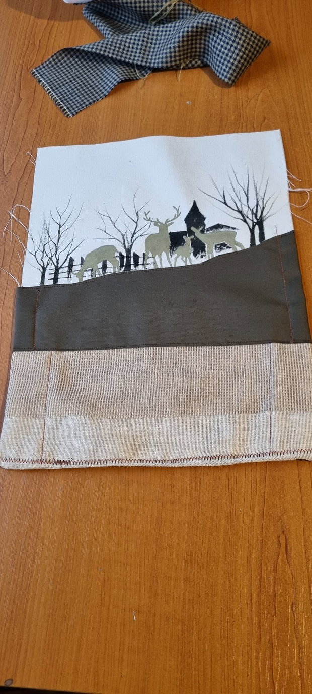 Decorațiune textilă de perete, A4