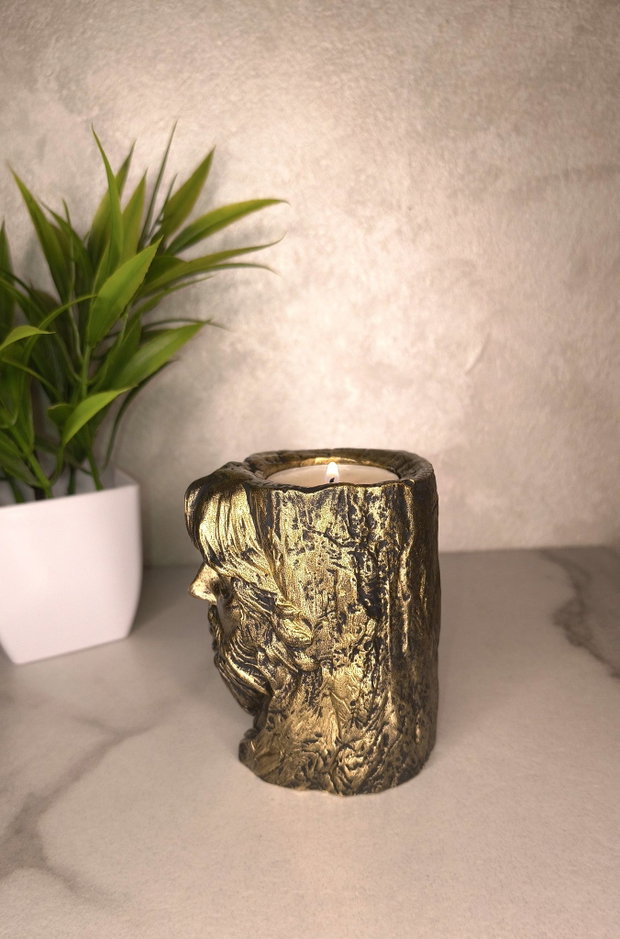 Suport lumânare sculptural  chip în stil iconografic, patinare aur (lucrat manual)