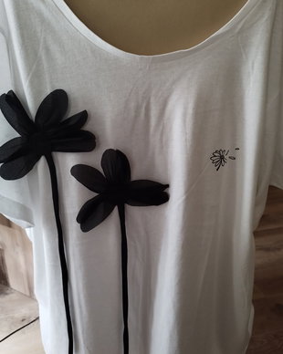 tricou alb flori