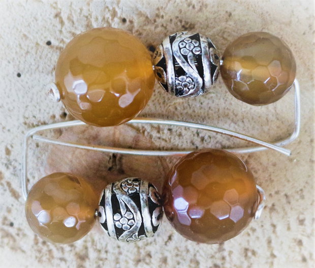 Cercei handmade din sarma,agate fatetate si margele din aliaj tibetan filigranate