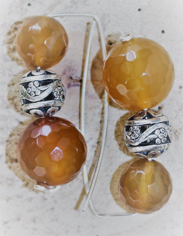 Cercei handmade din sarma,agate fatetate si margele din aliaj tibetan filigranate