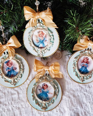 Set de 4 decoratiuni handmade  Îngeri vintage în albastru și aur  eleganță cerească pentru bradul tău