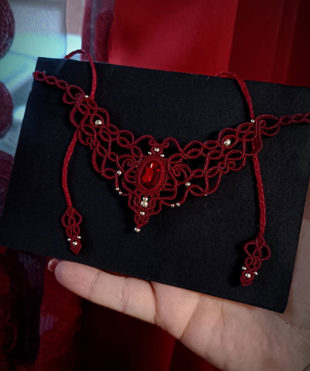 Colier Godess Micromacrame Swarovski Roșu Burgundy