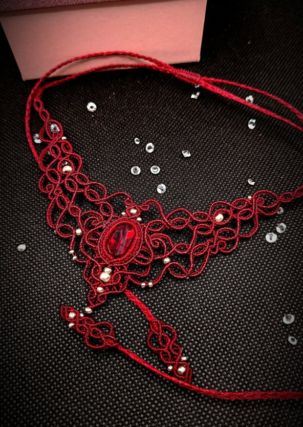 Colier Godess Micromacrame Swarovski Roșu Burgundy