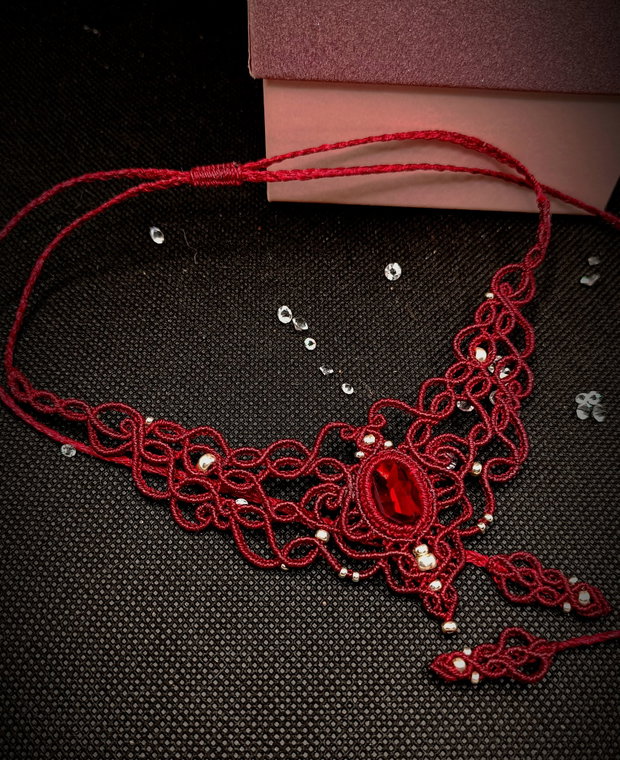 Colier Godess Micromacrame Swarovski Roșu Burgundy